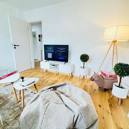 Schoene & Gemuetliche Wohnung Direkt Am Bahnhof 兰施泰因 外观 照片